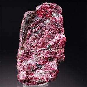 Eudialyte: Vibrant gemstone with rich colors and metaphysical properties