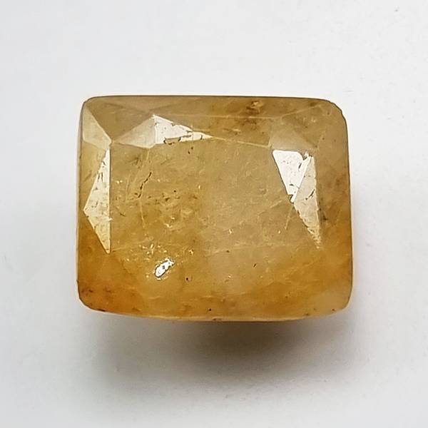 Yellow Sapphire (Pukhraj)  stone